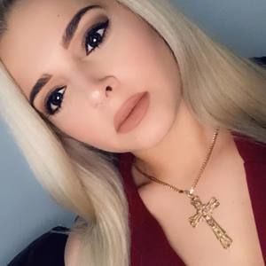 Meet your Posher, Thalia